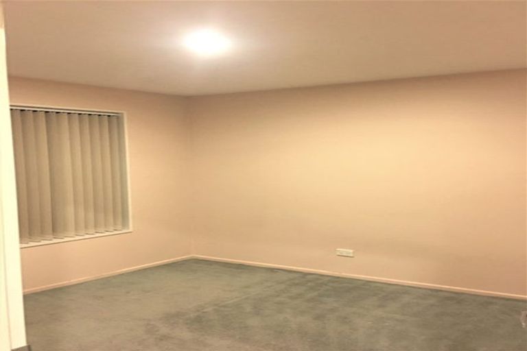 Photo of property in 27 Dufek Crescent, Wigram, Christchurch, 8042