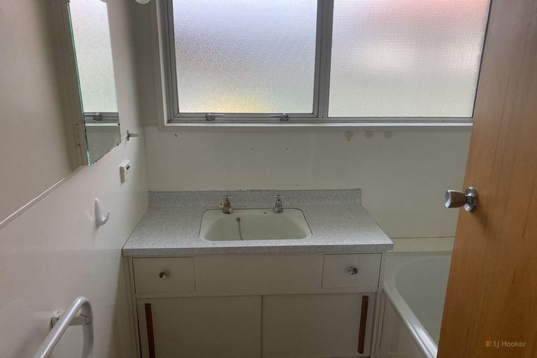 Photo of property in 64 Shearman Street, Waimate, 7924