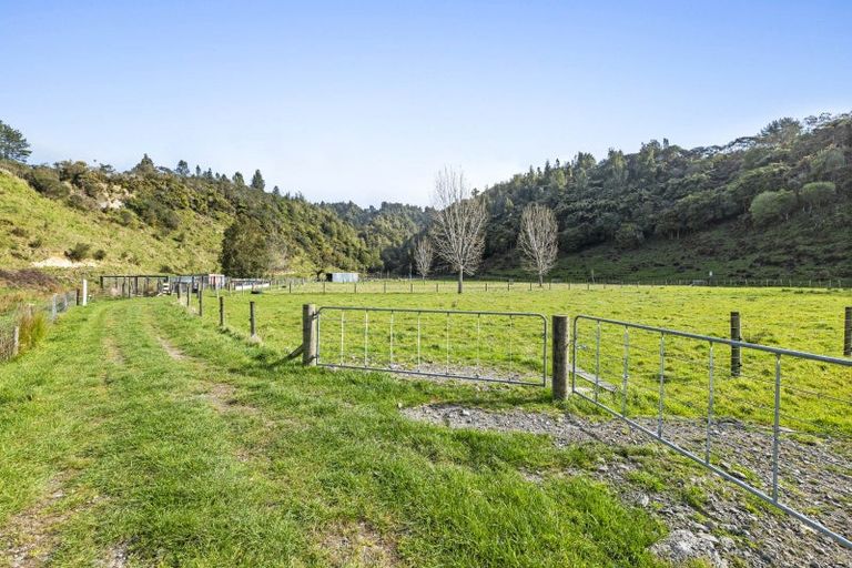 Photo of property in 186 Uruti Road, Uruti, Urenui, 4378