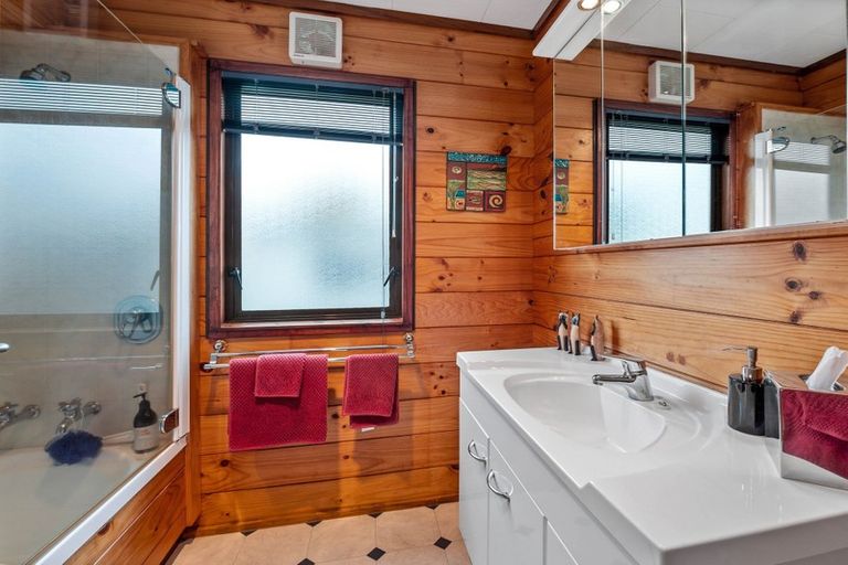 Photo of property in 5 Hodgkins Street, Pukehangi, Rotorua, 3015