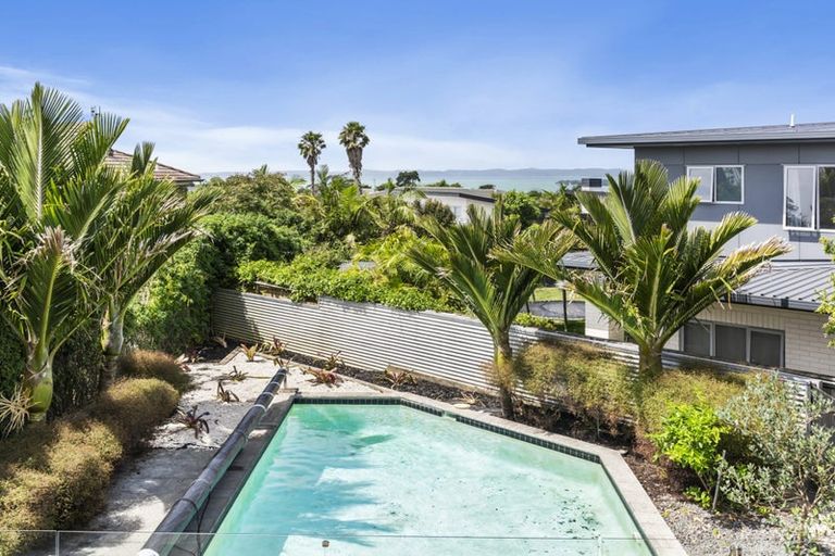 Photo of property in 10 Churchill Road, Cockle Bay, Auckland, 2014