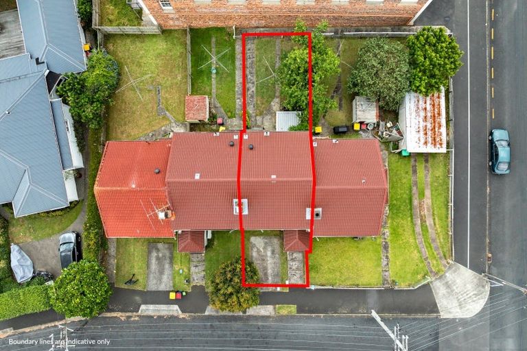 Photo of property in 2/2a Domain Street, Devonport, Auckland, 0624
