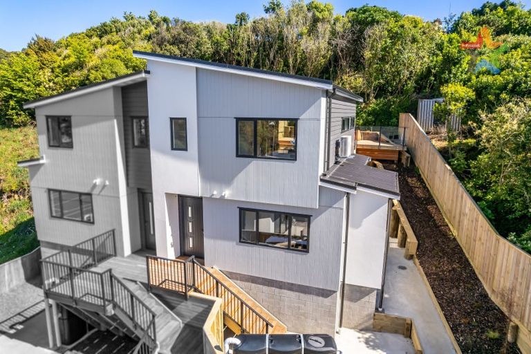 Photo of property in 11e Barberry Grove, Maungaraki, Lower Hutt, 5010