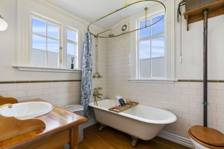 Photo of property in 8 Clifford Road, Johnsonville, Wellington, 6037