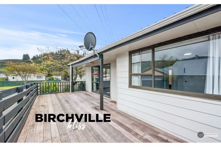 Photo of property in 68a Gemstone Drive, Birchville, Upper Hutt, 5018