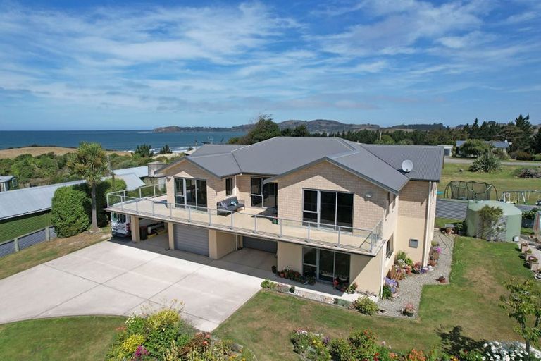 Photo of property in 11 Oakham Street, Hampden, 9410