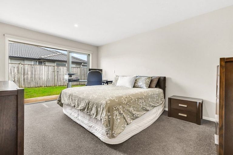 Photo of property in 5 Raymond Grace Avenue, Huapai, Kumeu, 0810