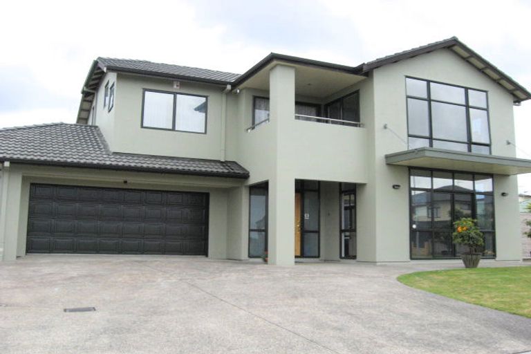 Photo of property in 8 Watervista Place, Mangere Bridge, Auckland, 2022