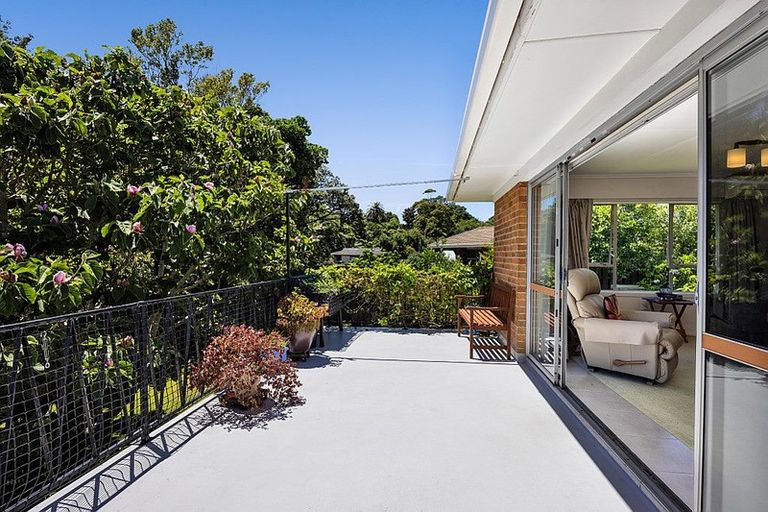 Photo of property in 2/39 Awanui Street, Merrilands, New Plymouth, 4312