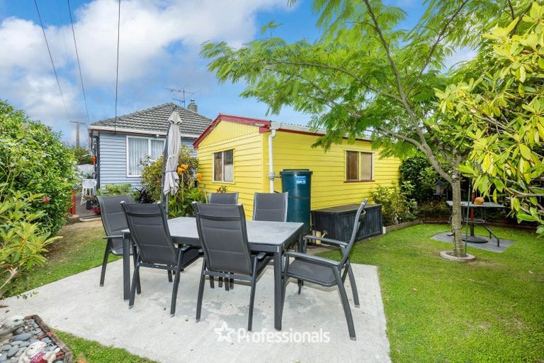 Photo of property in 18 Seddon Street, Wallaceville, Upper Hutt, 5018