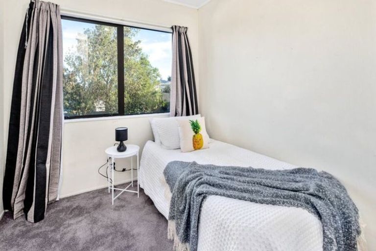 Photo of property in 16 Porikapa Road, Owhata, Rotorua, 3010