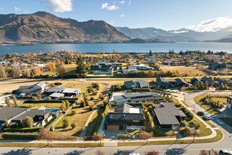 Photo of property in 23 Westview Road, Wanaka, 9305