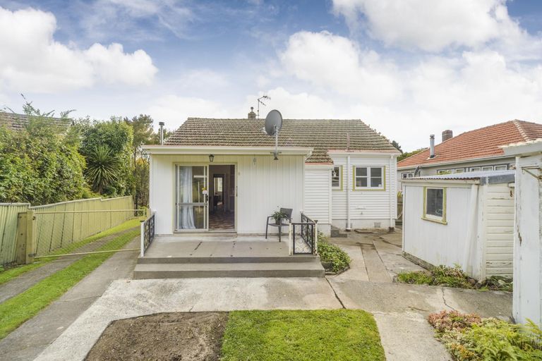 Photo of property in 6 Moheke Avenue, Roslyn, Palmerston North, 4414