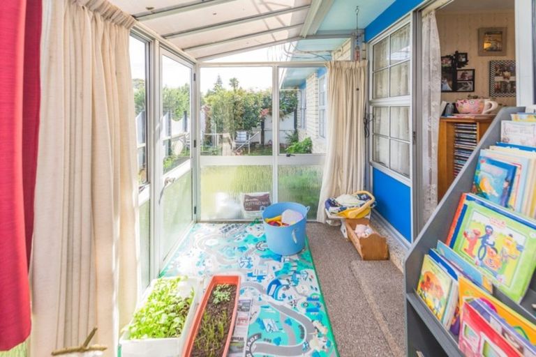 Photo of property in 2/11 Pitt Street, Whanganui, 4500