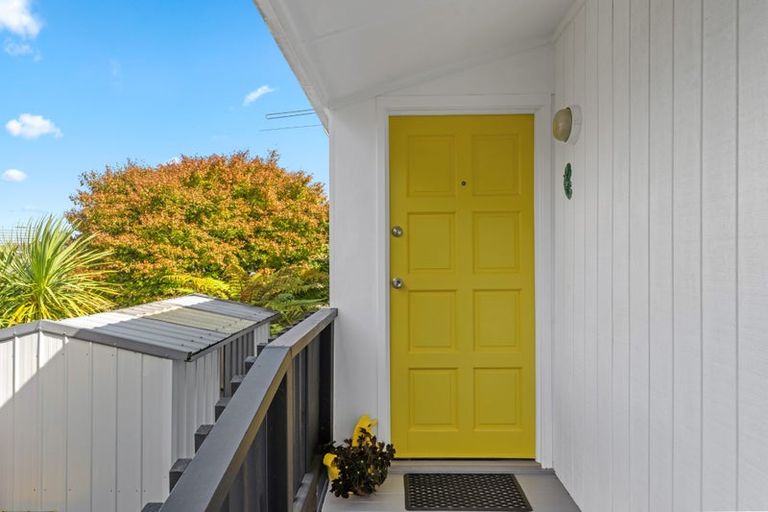 Photo of property in 3/4a Dallinghoe Crescent, Milford, Auckland, 0620