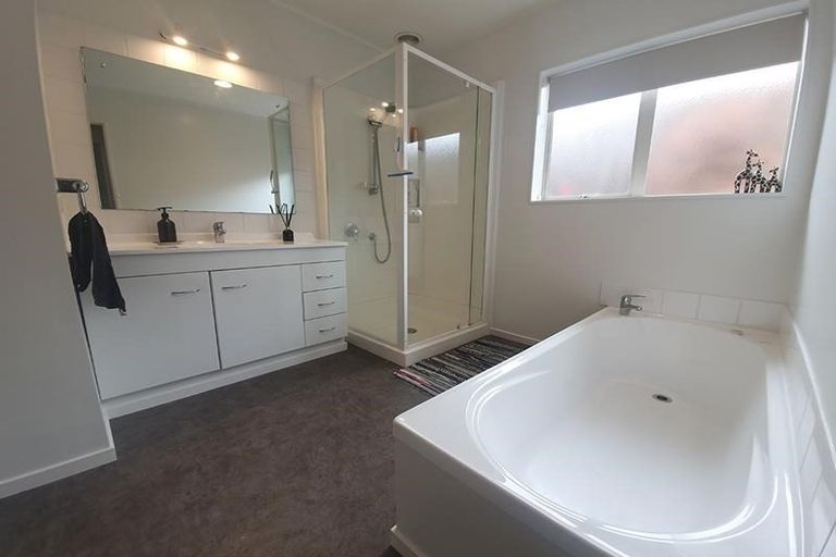 Photo of property in 7 Shadon Place, Stanmore Bay, Whangaparaoa, 0932