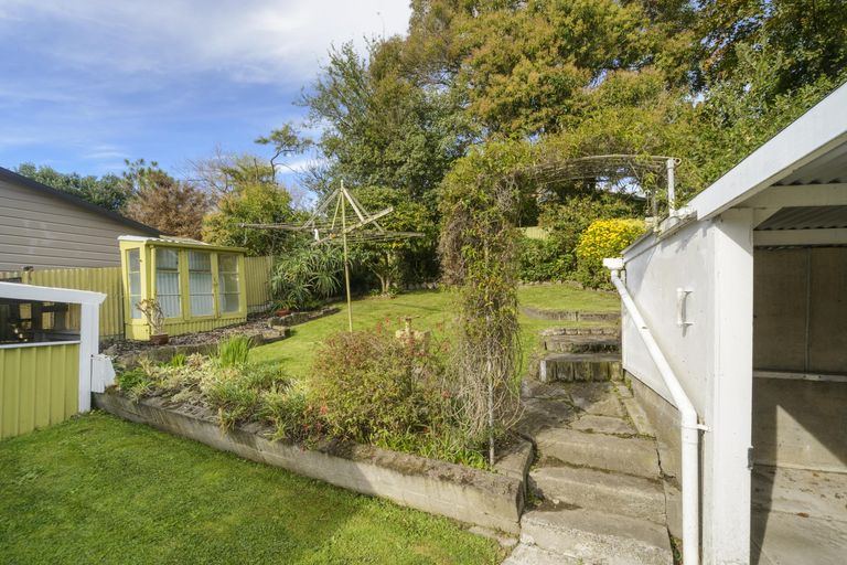 Photo of property in 6 Moheke Avenue, Roslyn, Palmerston North, 4414