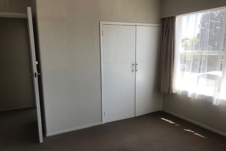 Photo of property in 43 Scenic Drive, Hillpark, Auckland, 2102