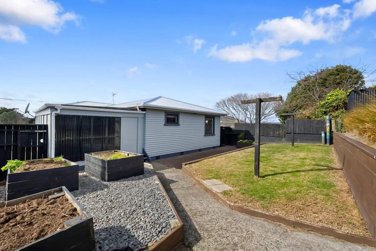 Photo of property in 79 Mould Street, Waitara, 4320