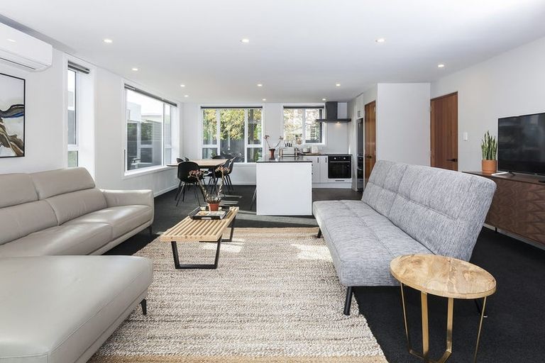 Photo of property in 138 Papanui Road, Merivale, Christchurch, 8014