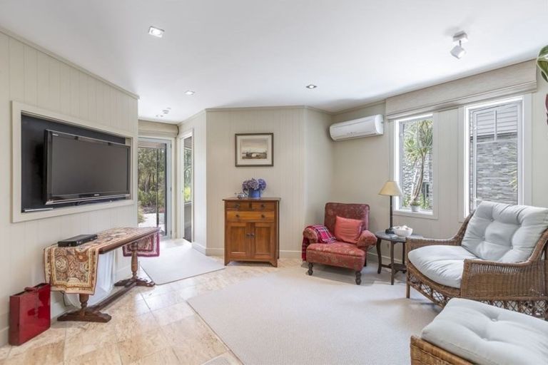 Photo of property in 23 Little Compton Mews, Snells Beach, 0920