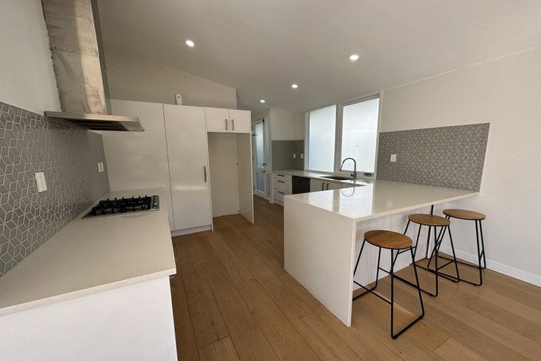 Photo of property in 44 Channel View Road, Campbells Bay, Auckland, 0630