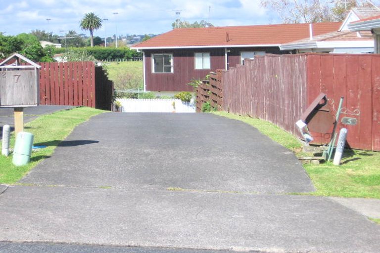 Photo of property in 2/7 Anna Watson Road, Half Moon Bay, Auckland, 2012