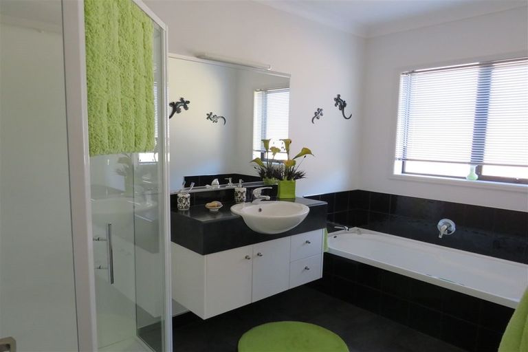 Photo of property in 8 Ngaio Street, Levin, 5510