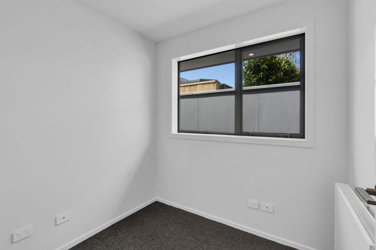 Photo of property in 9a Strandon Place, Strandon, New Plymouth, 4312