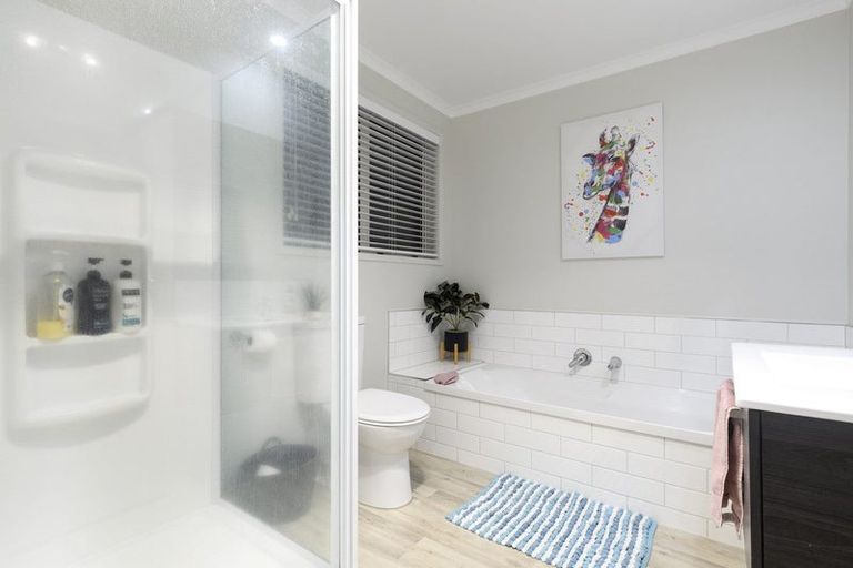 Photo of property in 69 Bert Wall Drive, Omokoroa, 3114