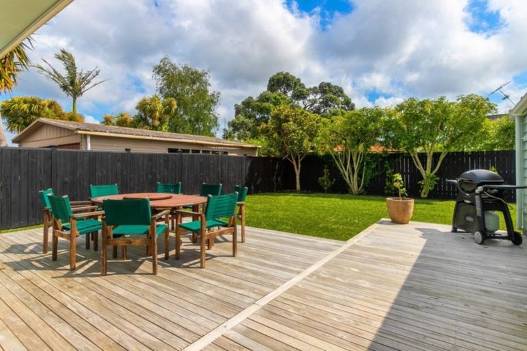 Photo of property in 8/282 Point Chevalier Road, Point Chevalier, Auckland, 1022