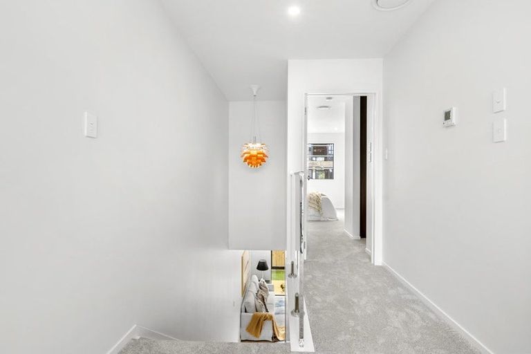 Photo of property in 102b Te Oneroa Way, Long Bay, Auckland, 0630