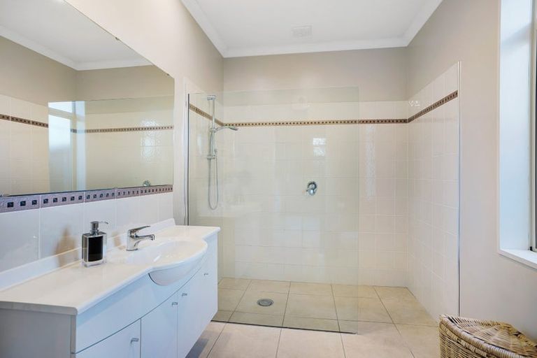 Photo of property in 21 Cairnbrae Drive, Prebbleton, 7604