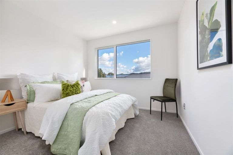 Photo of property in 3e Kingdale Road, Henderson, Auckland, 0610