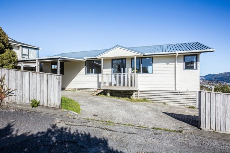 Photo of property in 17 Coventry Close, Ascot Park, Porirua, 5024