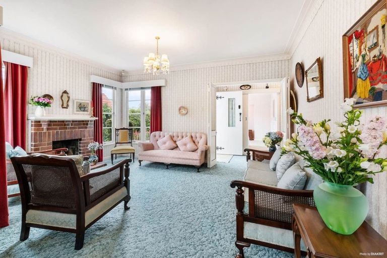 Photo of property in 16 Sale Street, Cockle Bay, Auckland, 2014