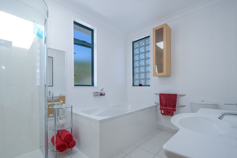 Photo of property in 41a Waikawa Road, Picton, 7220