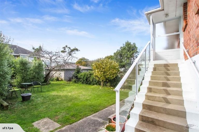 Photo of property in 2/17a Anzac Street, Takapuna, Auckland, 0622