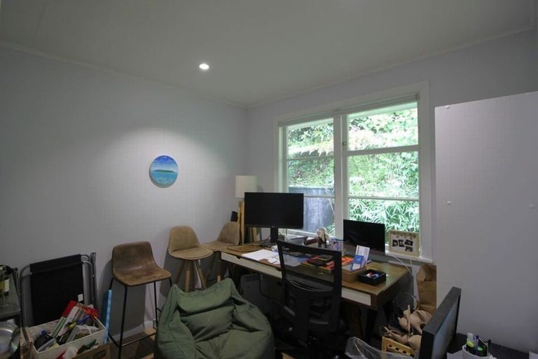 Photo of property in 113a Newlands Road, Newlands, Wellington, 6037