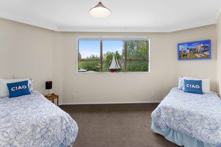 Photo of property in 9 Paretai Grove, Waikanae, 5036