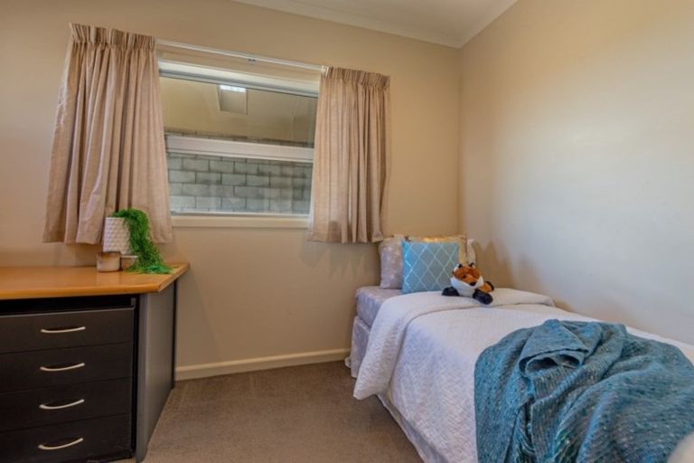 Photo of property in 50a Signal Street, Foxton Beach, Foxton, 4815