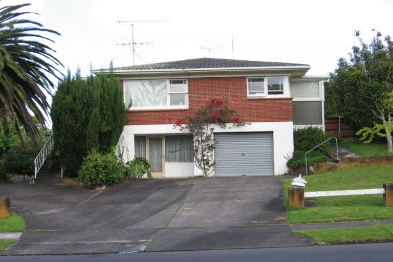 Photo of property in 2/15 Meadway, Sunnyhills, Auckland, 2010