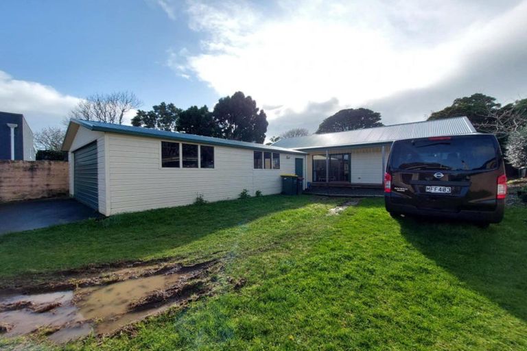 Photo of property in 119 Govett Avenue, Frankleigh Park, New Plymouth, 4310