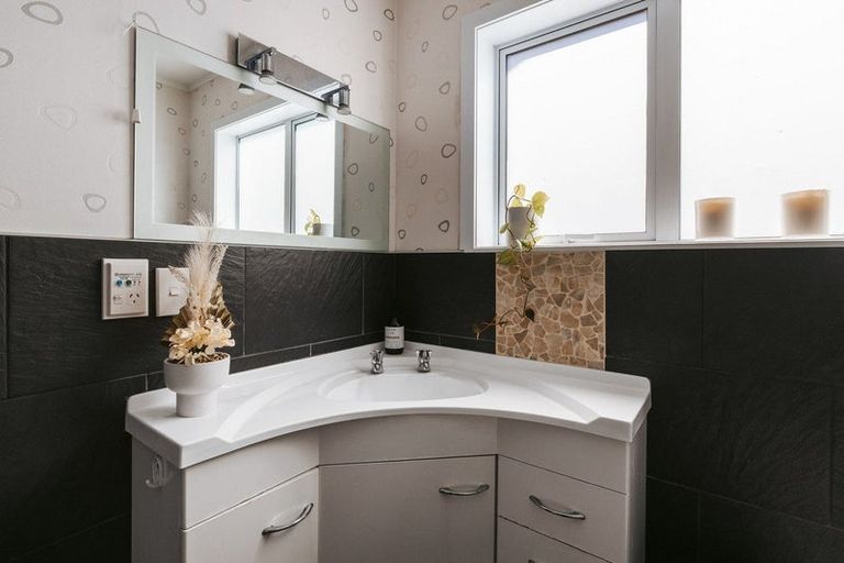 Photo of property in 13 Clivedene Street, Matua, Tauranga, 3110