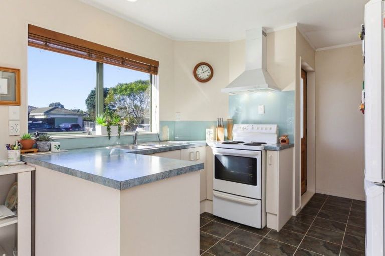 Photo of property in 8 Webb Place, Papamoa Beach, Papamoa, 3118