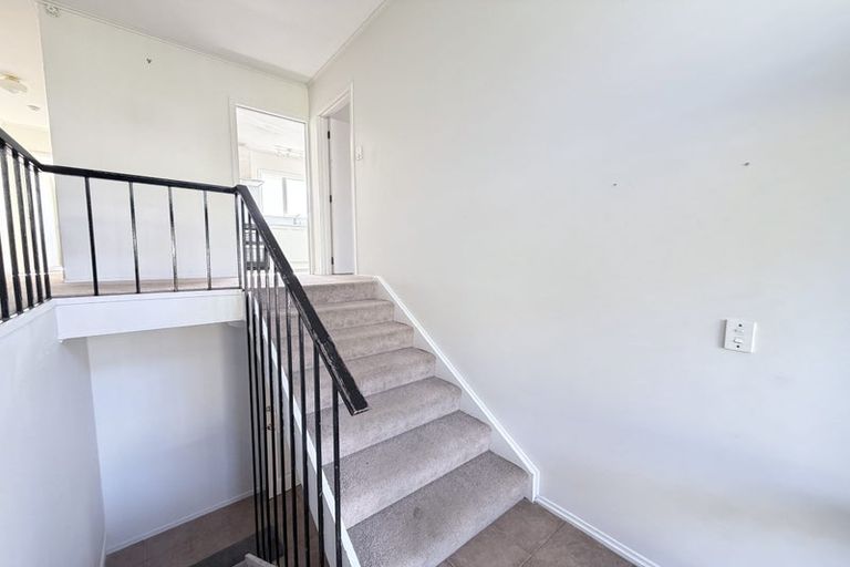 Photo of property in 122 Hugh Green Drive, Pinehill, Auckland, 0632