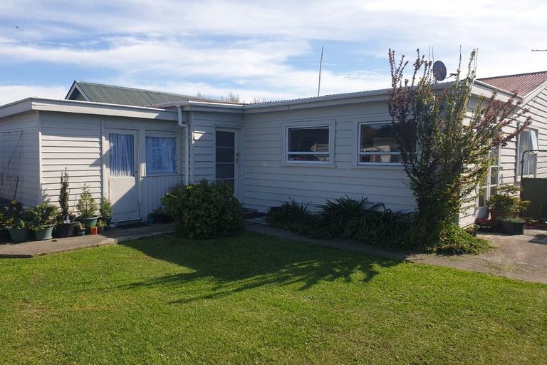 Photo of property in 38 Saint Johns Street, Woolston, Christchurch, 8062