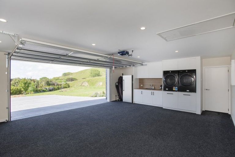 Photo of property in 74 Scarlys Way, Okitu, Gisborne, 4010