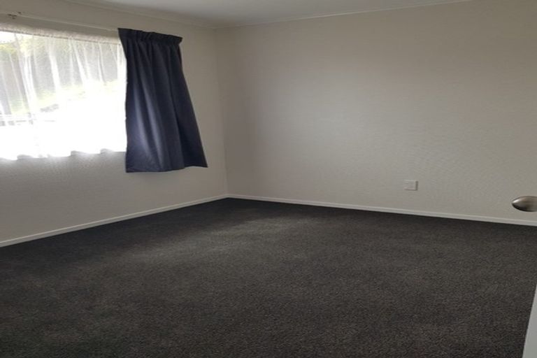 Photo of property in 7 Whitechapel Grove, Stokes Valley, Lower Hutt, 5019