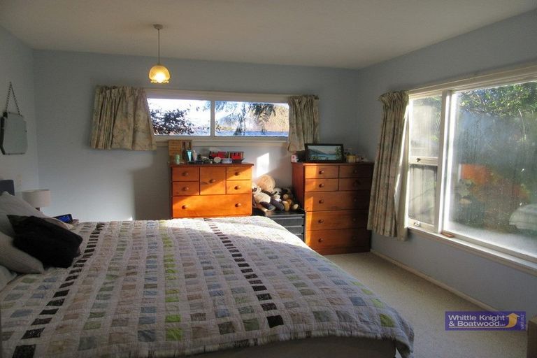 Photo of property in 11 Milnebank Street, Upper Riccarton, Christchurch, 8041